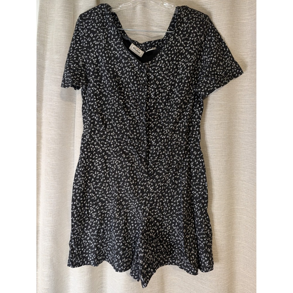 Vtge 90s Pellini 100% Rayon Size 11/12  Black & White Floral Romper